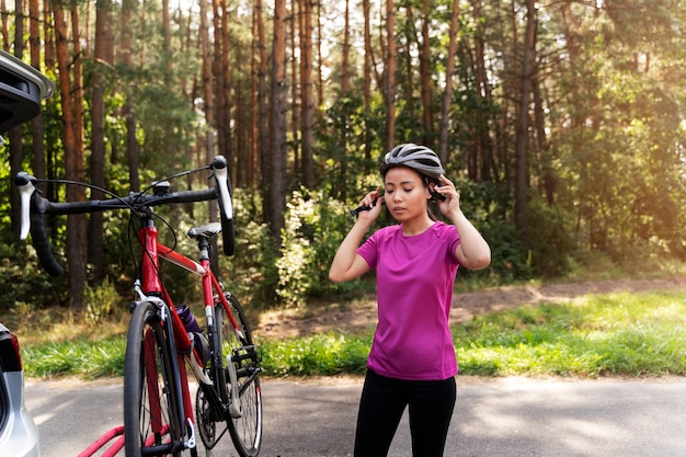 Boost Thyroid Health with Cycling: Simple Routines, Daily Habits & Science-Backed Tips