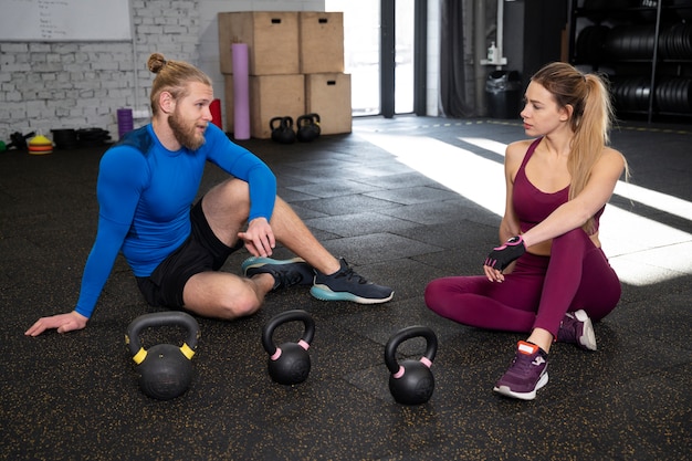 Kettlebells vs Dumbbells: The Ultimate Tool for Boosting VO₂ Max at Home