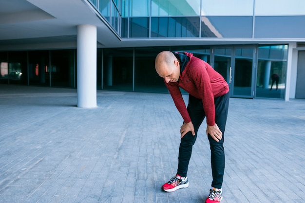 15 Proven Men’s Health Tips to Manage Knee Pain: Weekly Goals & Safety Tips for Active Living