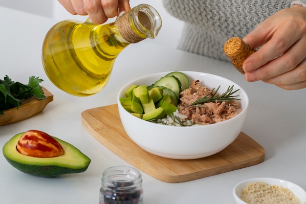 Low-Carb vs Mediterranean Diet: Which One Helps You Age Gracefully in Real Life?