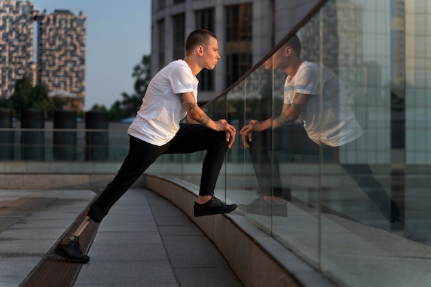 Diagram showing the difference between mobility and flexibility