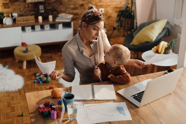 18 Science-Backed Desk Fitness Tips for New Moms: Easy Routines, Simple Habits, and Proven Strategies to Stay Active