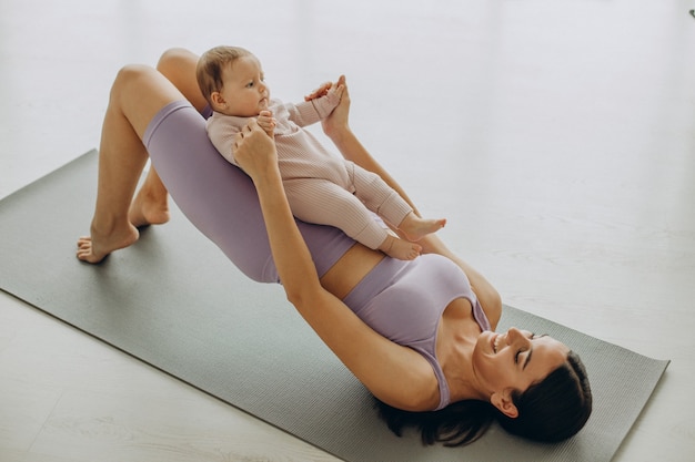21 Simple, Equipment-Free Weight Loss Tips for New Moms: Realistic Strategies for Busy Lives