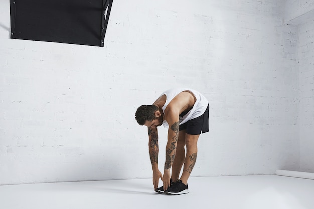 No Gym? No Problem: 60-Minute No-Equipment Barbell-Free Strength Routine for Busy Professionals