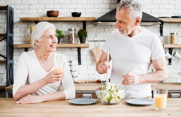 Plant Protein vs Whey Protein: Which One Builds Strength Better for Seniors? A Clear Guide with Practical Tips
