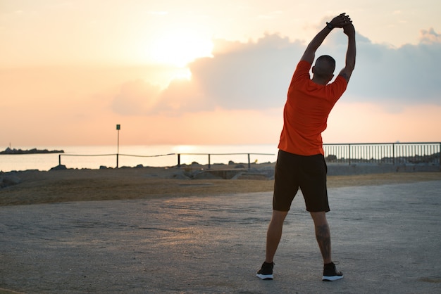 8 Equipment-Free Running & Walking Hacks to Boost Flexibility and Performance