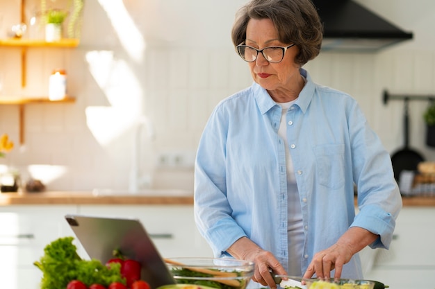 Smart Meal Prep for Seniors: A Simple, Step-by-Step Guide to Eating Healthier Every Day