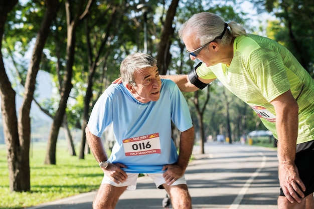 Senior Runners' Ultimate Fitness Guide: Form Tips, Modifications & Pro Coaching Cues
