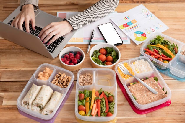 Smart Weekly Meal Prep for Busy Professionals: A Minimal-Equipment Guide to Fuel Your Goals