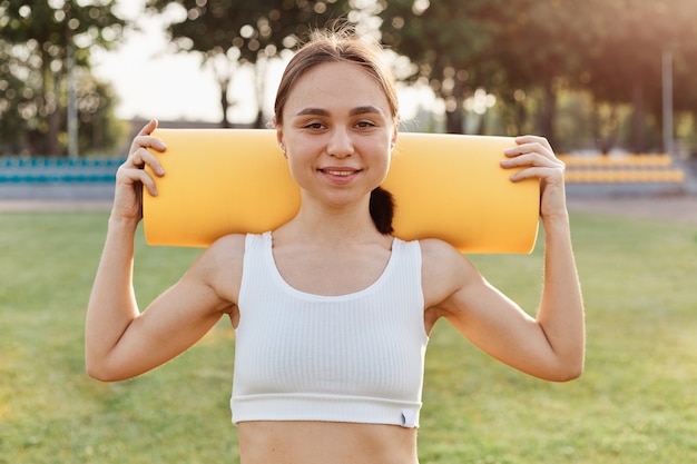 10 Foam Rolling Hacks to Stay Hydrated and Move Better: A Teen's Guide to Recovery