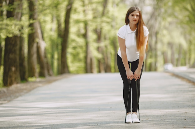 Walk Smarter, Not Harder: A 35-Minute Daily Plan for Knee-Friendly Fitness