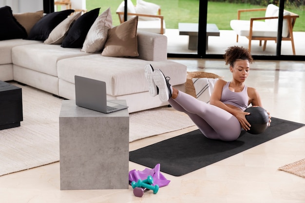 No-Equipment Yoga Flow: A 45-Minute Beginner-Friendly Routine with Pro Tips & Easy Modifications